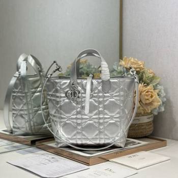 Dior Medium Toujours Vertical Tote Bag in Macrocannage Calfskin Silver-Tone 2026 2836 (XXG-260126092)