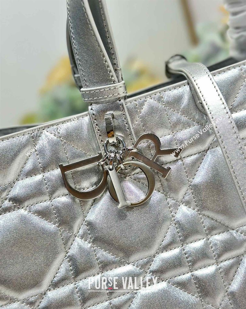 Dior Large Toujours Tote bag in Macrocannage Calfskin Leather Silver-Tone 2026 (XXG-260126096)