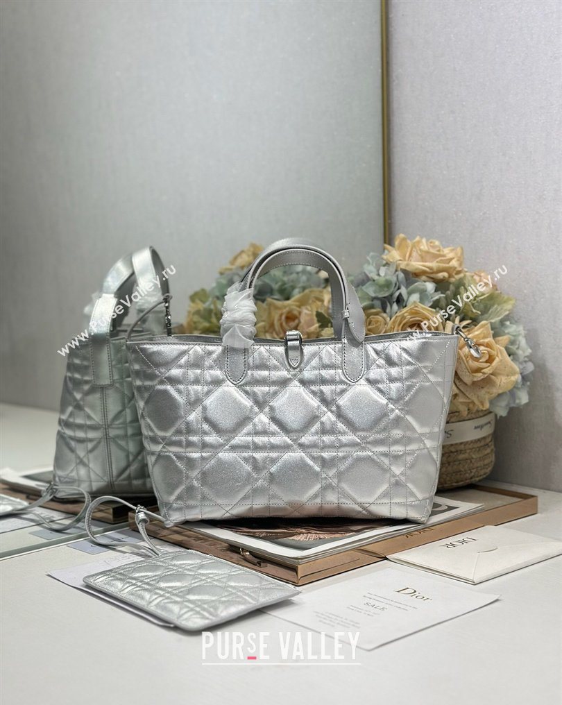 Dior Medium Toujours Tote bag in Macrocannage Calfskin Leather Silver-Tone 2026 (XXG-260126098)