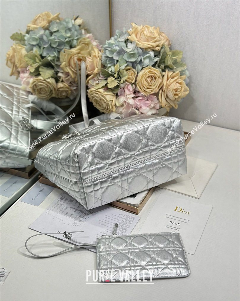 Dior Medium Toujours Tote bag in Macrocannage Calfskin Leather Silver-Tone 2026 (XXG-260126098)