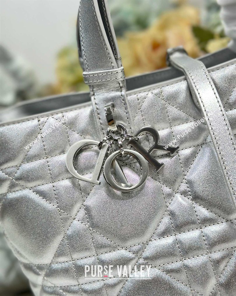 Dior Medium Toujours Tote bag in Macrocannage Calfskin Leather Silver-Tone 2026 (XXG-260126098)