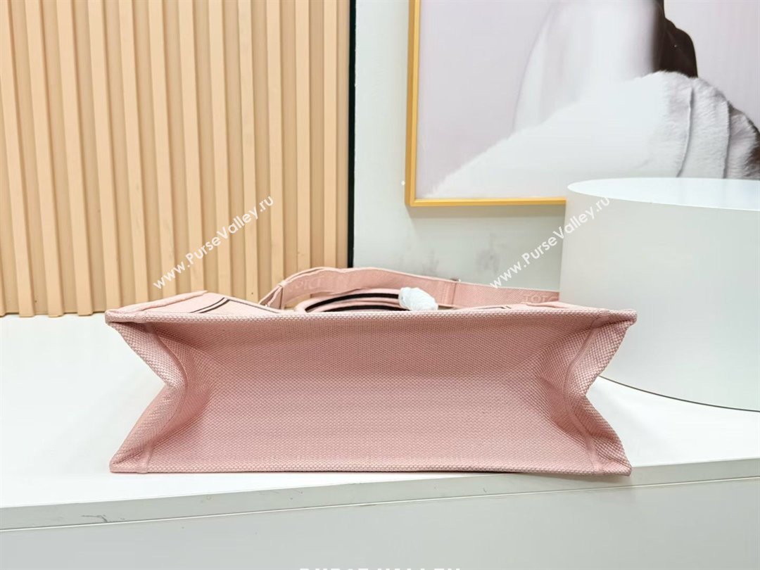 Dior Medium Book Tote Bag in Light Pink Book Cover Embroidery 2026 8833 (BF-260127032)