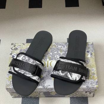 Dior Dio(r)evolution Flat Slides Sandal in Technical Fabric with Strap Black/White 2 2026 (MD-260302095)