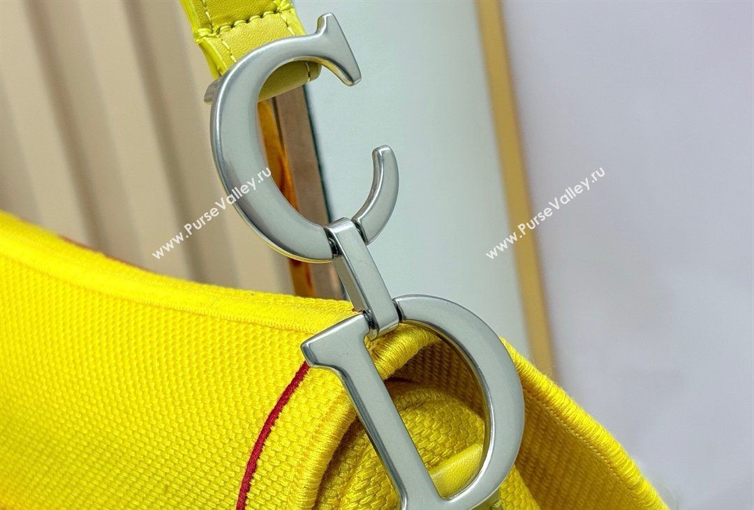 Dior Medium Saddle Bag with Strap in Yellow and Red Book Cover Embroidery 2026 D9930 (XXG-260408111)