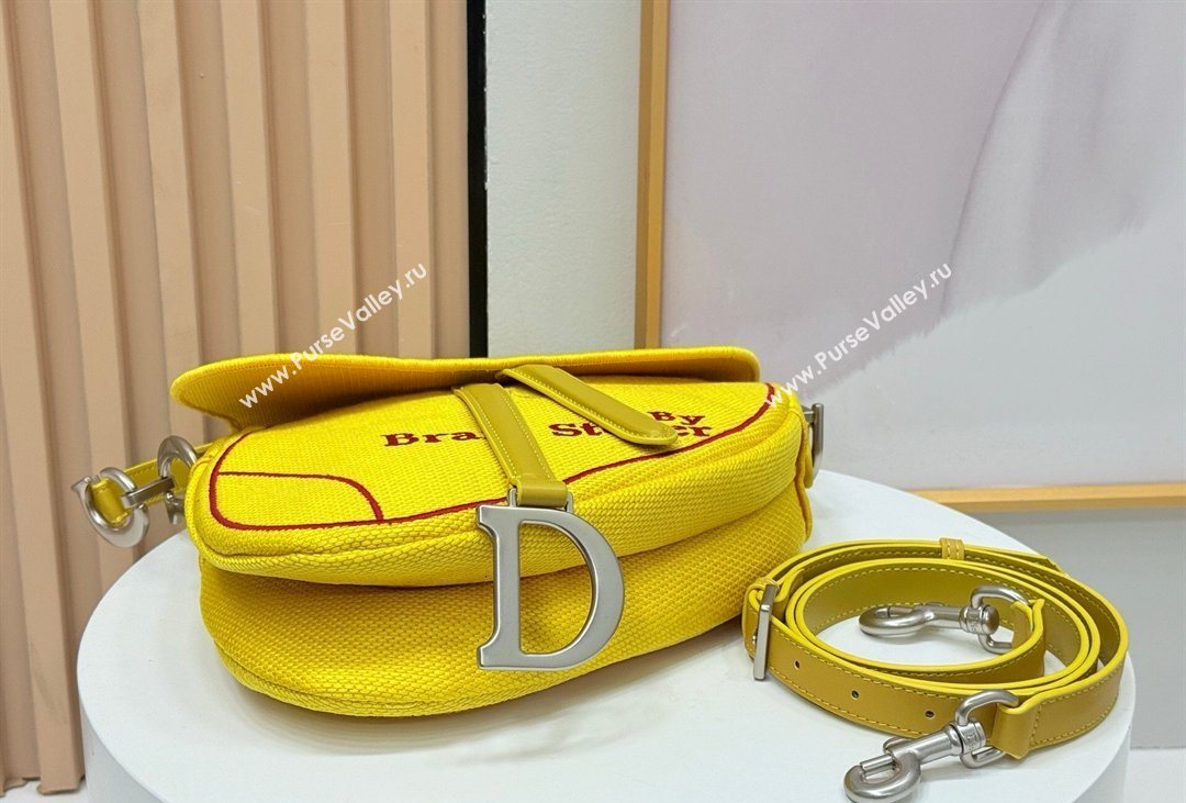 Dior Medium Saddle Bag with Strap in Yellow and Red Book Cover Embroidery 2026 D9930 (XXG-260408111)