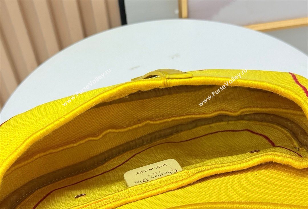 Dior Medium Saddle Bag with Strap in Yellow and Red Book Cover Embroidery 2026 D9930 (XXG-260408111)
