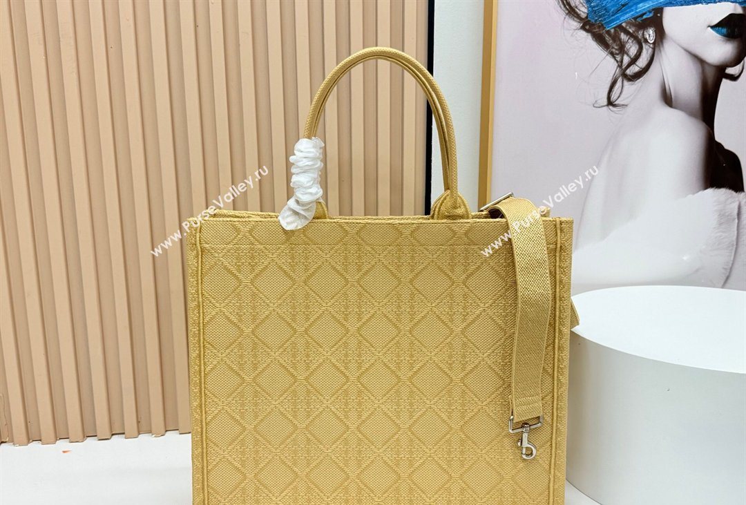 Dior Mens Large Book Tote Bag in Cannage Embroidery and Bees Gold-Tone 2026 8833 (BF-260408116)