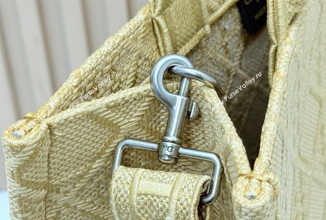 Dior Mens Large Book Tote Bag in Cannage Embroidery and Bees Gold-Tone 2026 8833 (BF-260408116)