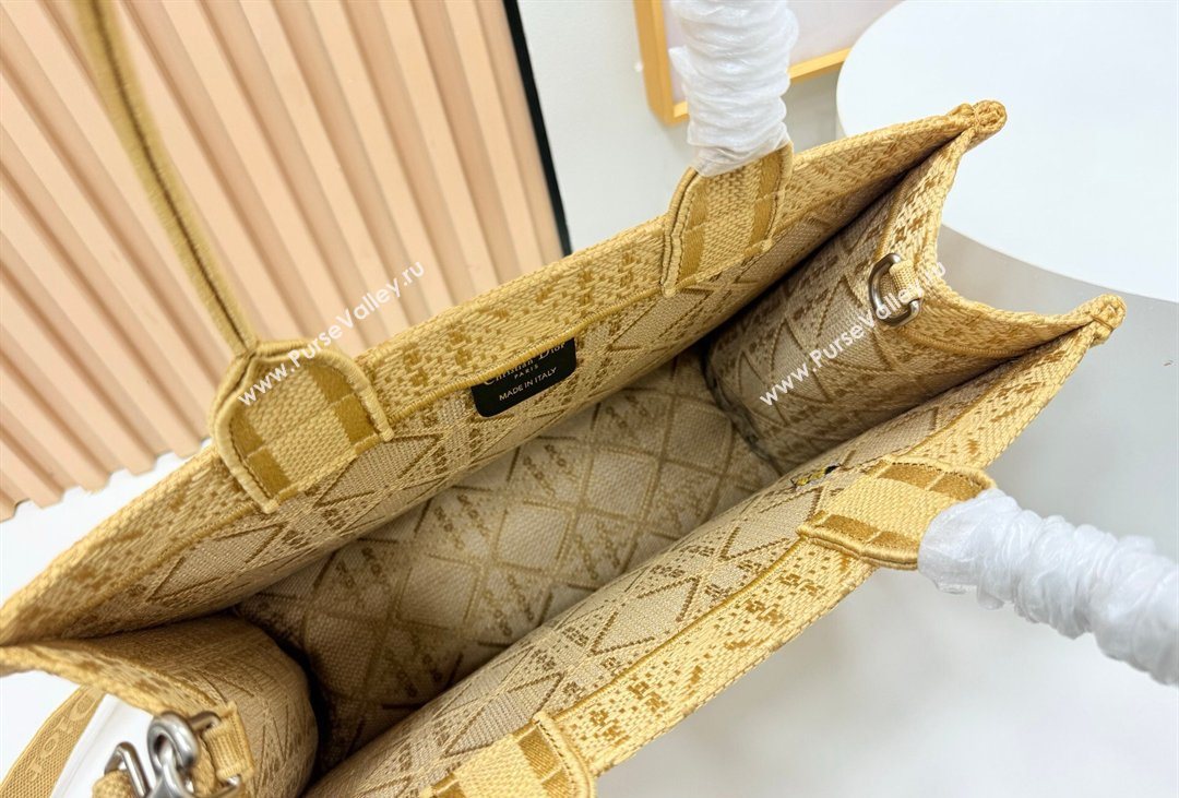 Dior Mens Medium Book Tote Bag in Cannage Embroidery and Bees Gold-Tone 2026 8833 (BF-260408117)