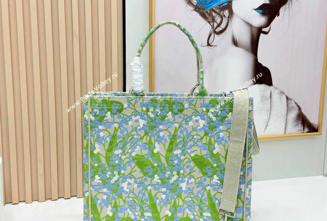 Dior Mens Large Book Tote Bag in Multicolor Blue of the Valley Embroidery with Dior Medaillon 2026 8833 (BF-260408119)