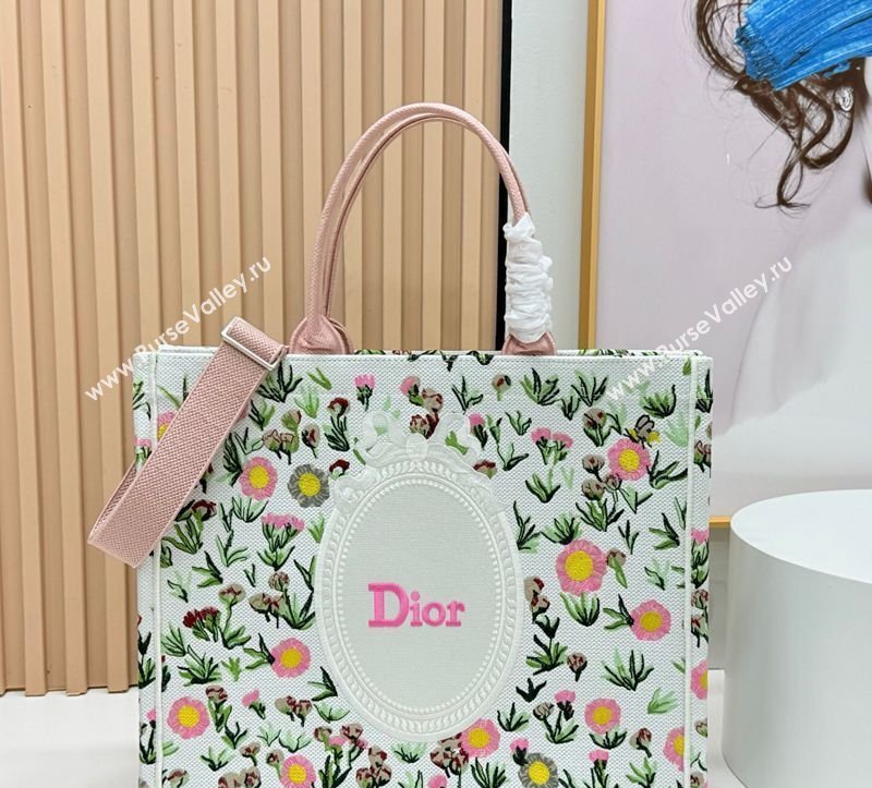 Dior Large Book Tote Bag in White Multicolor Daisy Garden Embroidery with Dior Medaillon 2026 8833 (BF-260408122)