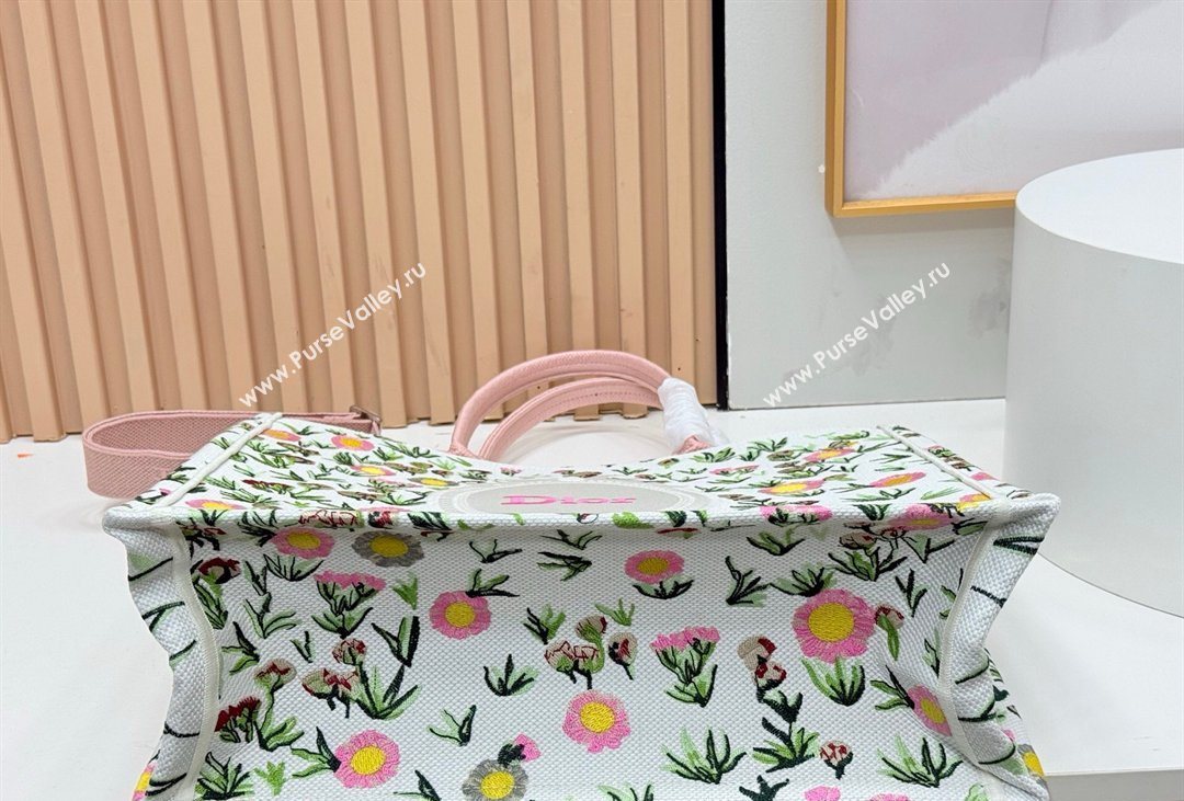 Dior Large Book Tote Bag in White Multicolor Daisy Garden Embroidery with Dior Medaillon 2026 8833 (BF-260408122)