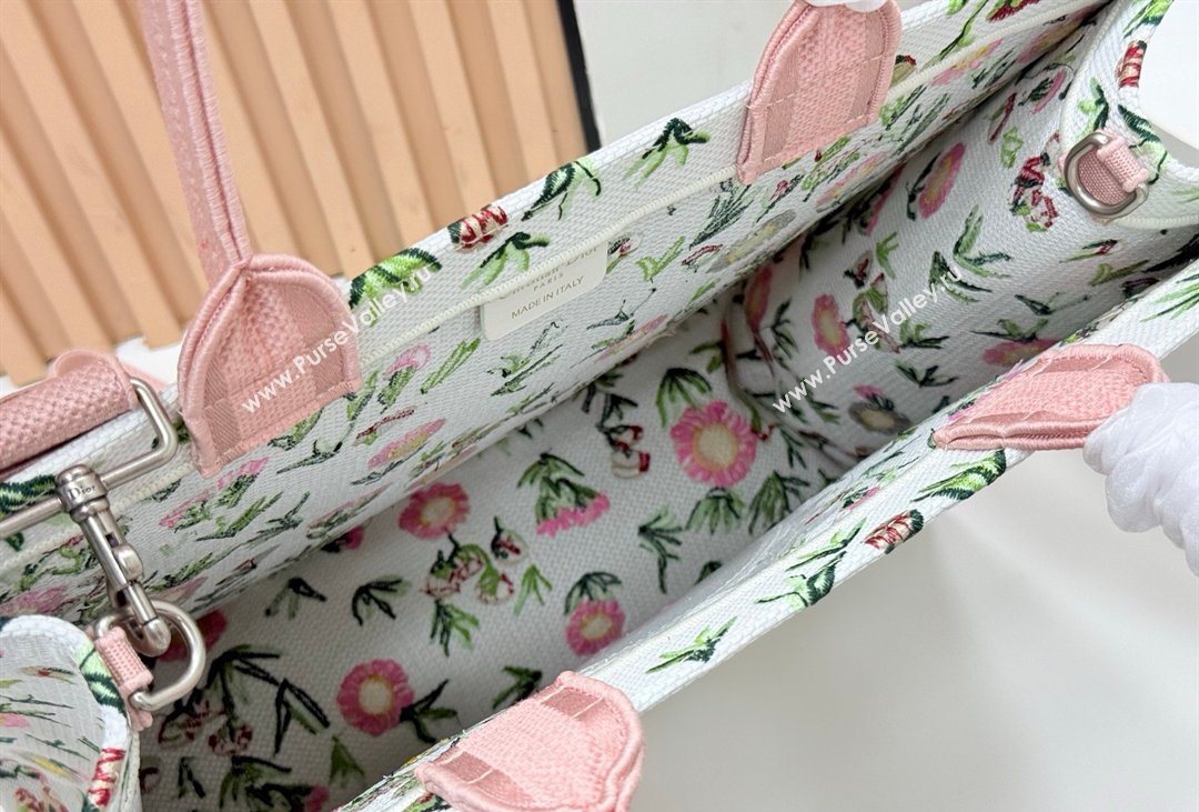 Dior Large Book Tote Bag in White Multicolor Daisy Garden Embroidery with Dior Medaillon 2026 8833 (BF-260408122)