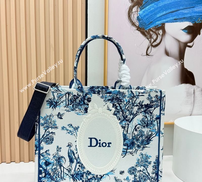 Dior Mens Large Book Tote Bag in Blue Toile de Jouy Floral Garden Embroidery and White Dior Medaillon 2026 8833 (BF-260408128)