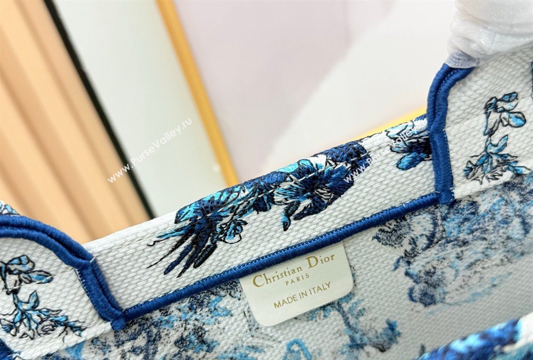 Dior Mens Large Book Tote Bag in Blue Toile de Jouy Floral Garden Embroidery and White Dior Medaillon 2026 8833 (BF-260408128)
