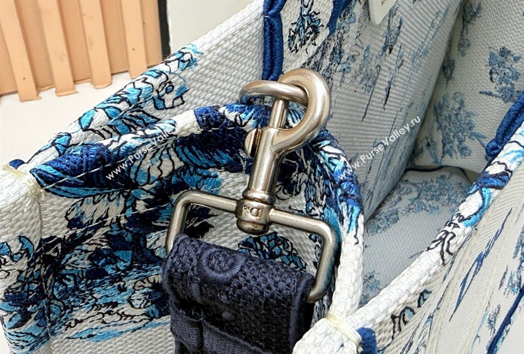 Dior Mens Large Book Tote Bag in Blue Toile de Jouy Floral Garden Embroidery and White Dior Medaillon 2026 8833 (BF-260408128)