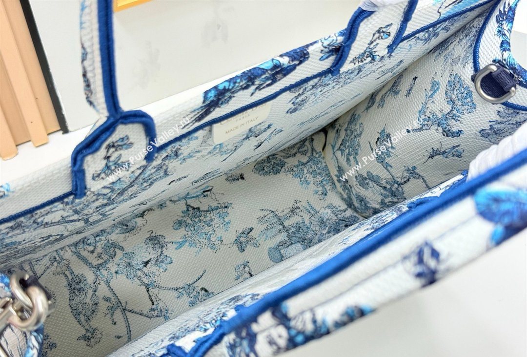 Dior Mens Large Book Tote Bag in Blue Toile de Jouy Floral Garden Embroidery and White Dior Medaillon 2026 8833 (BF-260408128)