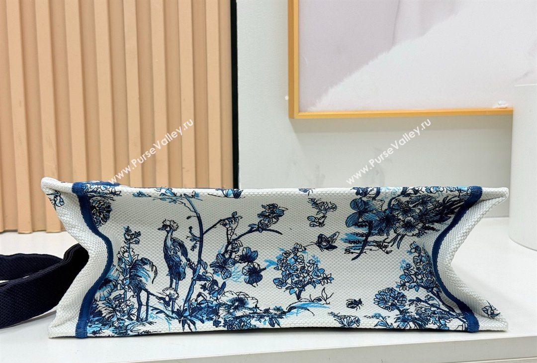 Dior Mens Medium Book Tote Bag in Blue Toile de Jouy Floral Garden Embroidery and White Dior Medaillon 2026 8834 (BF-260408129)