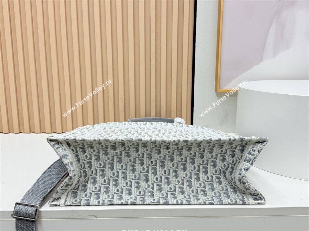 Dior Mens Large Book Tote Bag in Latte White and Grey Dior Oblique Embroidery and White Lace 2026 8833 (BF-260408113)