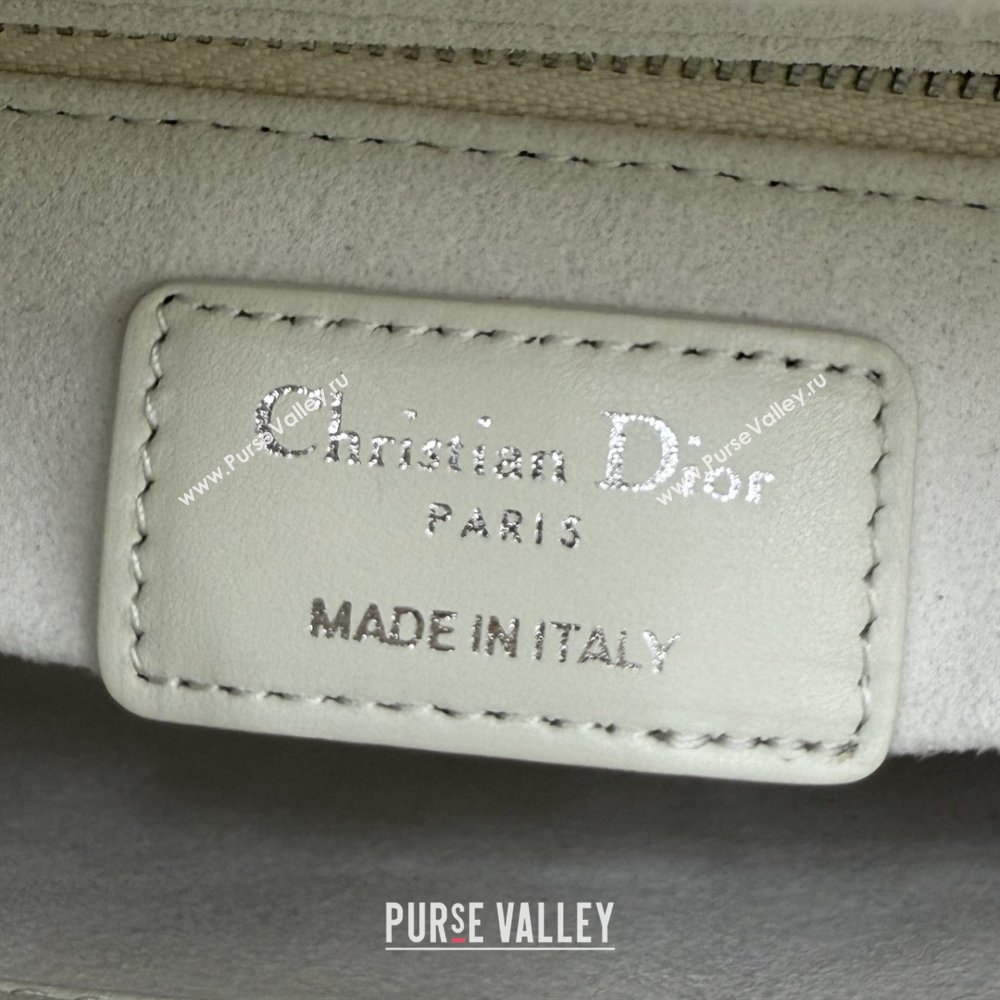 Dior Classic Mini Lady Dior Bag in Cannage Lambskin White/Silver 2026 M0505 0409 (BF-260409055)