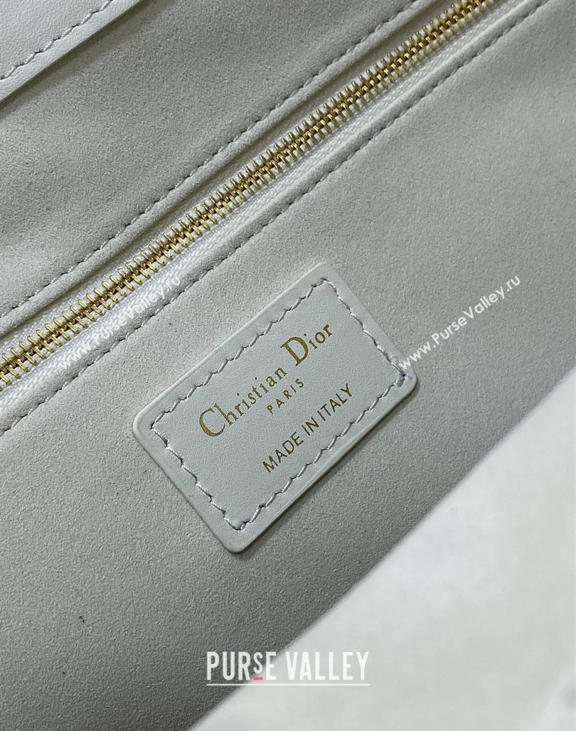 Dior Medium Book Tote Bag in Macrocannage Calfskin White 2024 (XXG-240523015)