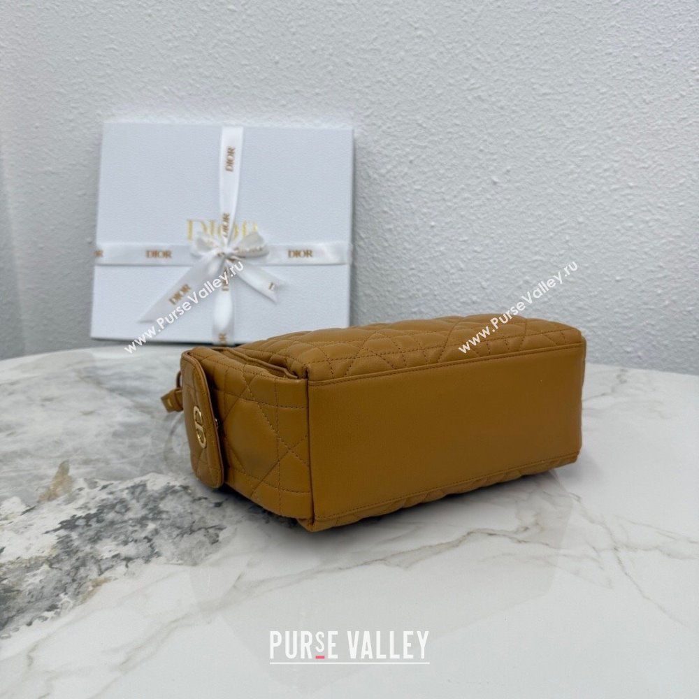 Dior Medium D-Dream Bag in Macrocannage Lambskin Gold-Tone 2025 M6323 (XXG-250806014)
