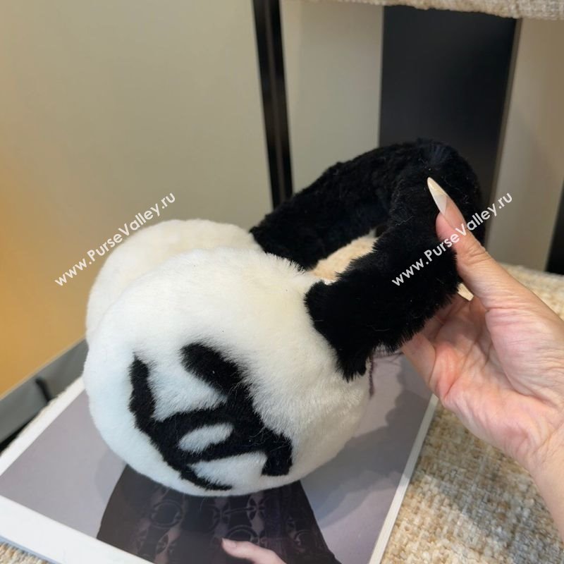 Chanel Earmuff White/Black 2026 CH010502 (XMN-260105014)