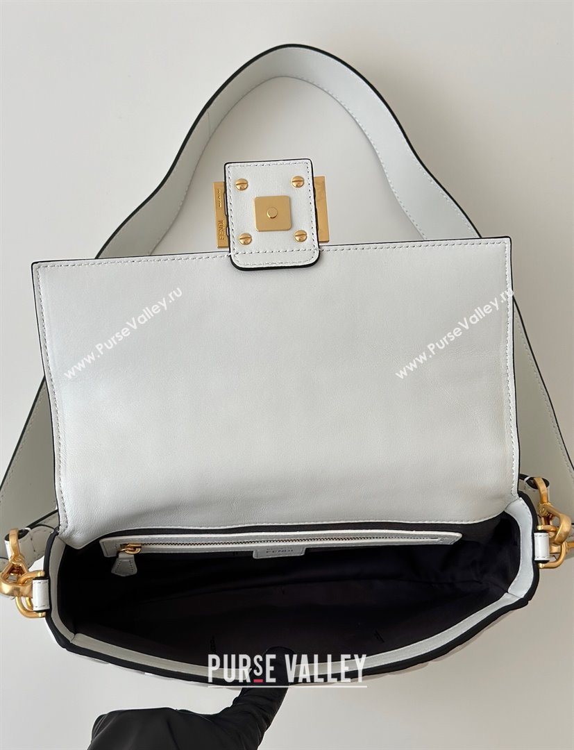 Fendi Baguette Medium Nappa Leather Bag 0135M White 2025 0807 (CL-250807011)