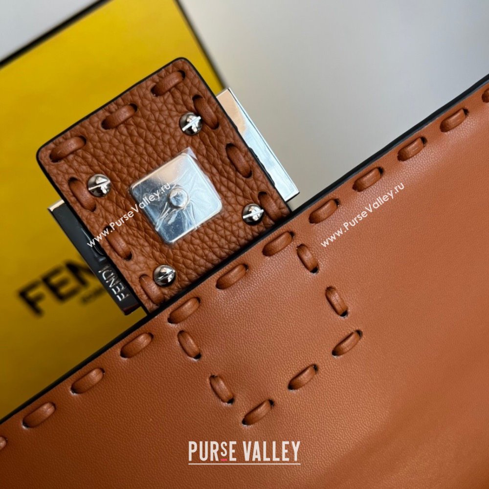 Fendi Baguette Medium Bag in Grained Calfskin with oversize topstitching Brown 2023 (AF-231021067)