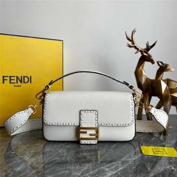 Fendi Baguette Medium Bag in Grained Calfskin with oversize topstitching White 2023 (AF-231021065)