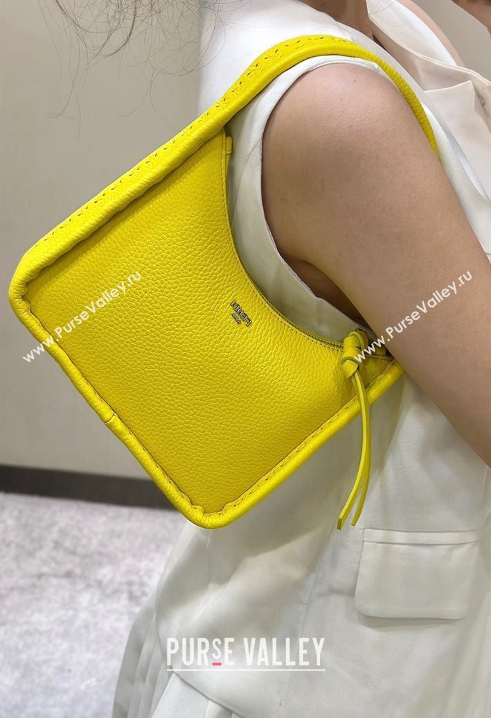 Fendi Mini Fendessence Hobo bag in Grained Calfskin with Topstitches Yellow 2024 80165 (CL-240416005)