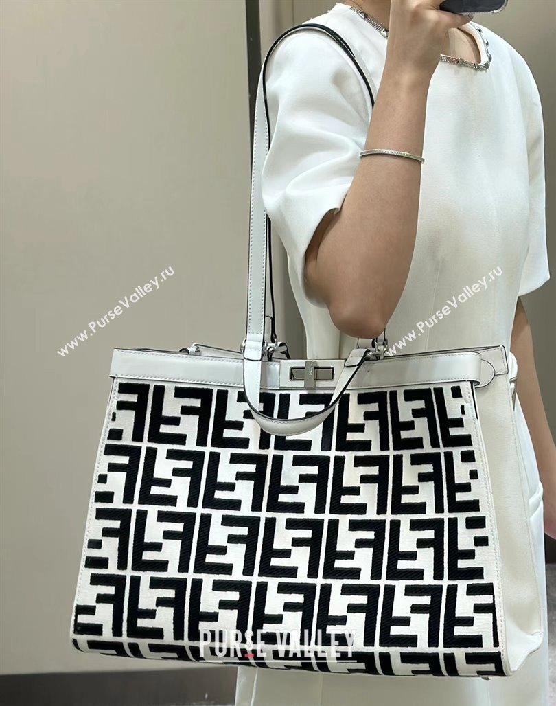 Fendi Medium X-Tote Bag in FF Canvas 8265A White/Black 2024 Top 0523 (CL-240523131)