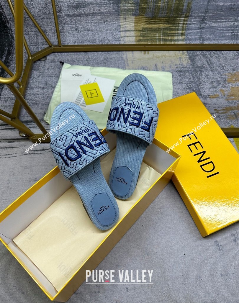 Fendi Signature Flat Slide Sandals in Quilted Denim Light Blue 2024 0604 (MD-240604184)