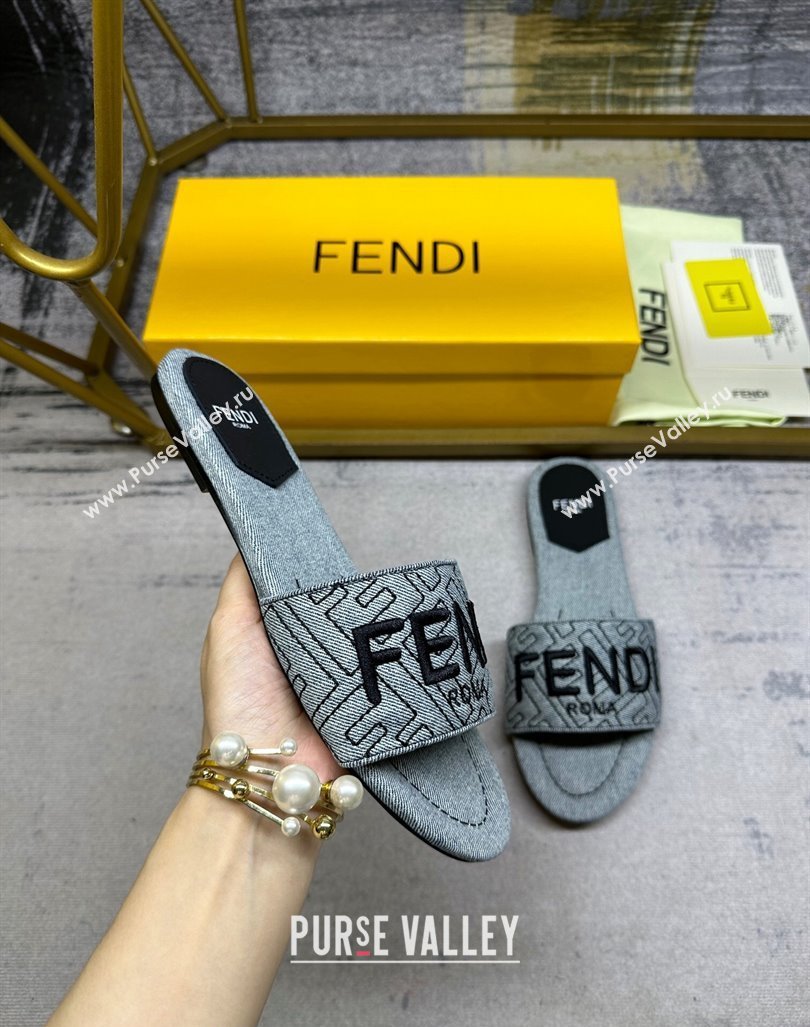 Fendi Signature Flat Slide Sandals in Quilted Denim Grey 2024 0604 (MD-240604185)