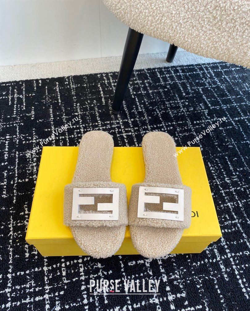 Fendi Baguette Flat Slides Sandal in Wool Shearling Beige 2024 1112 (KL-241112105)