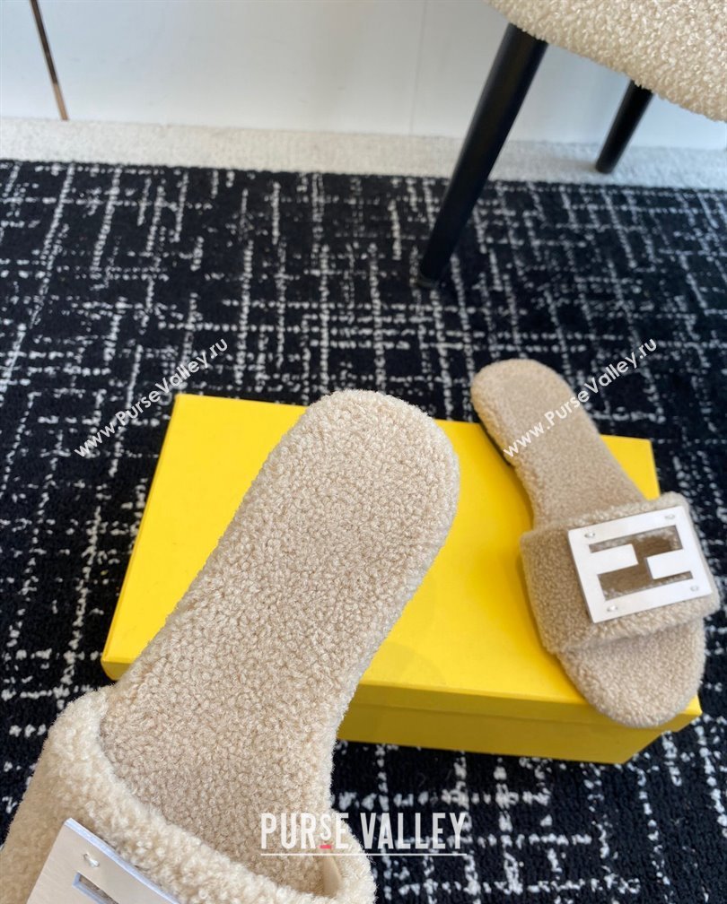 Fendi Baguette Flat Slides Sandal in Wool Shearling Beige 2024 1112 (KL-241112105)