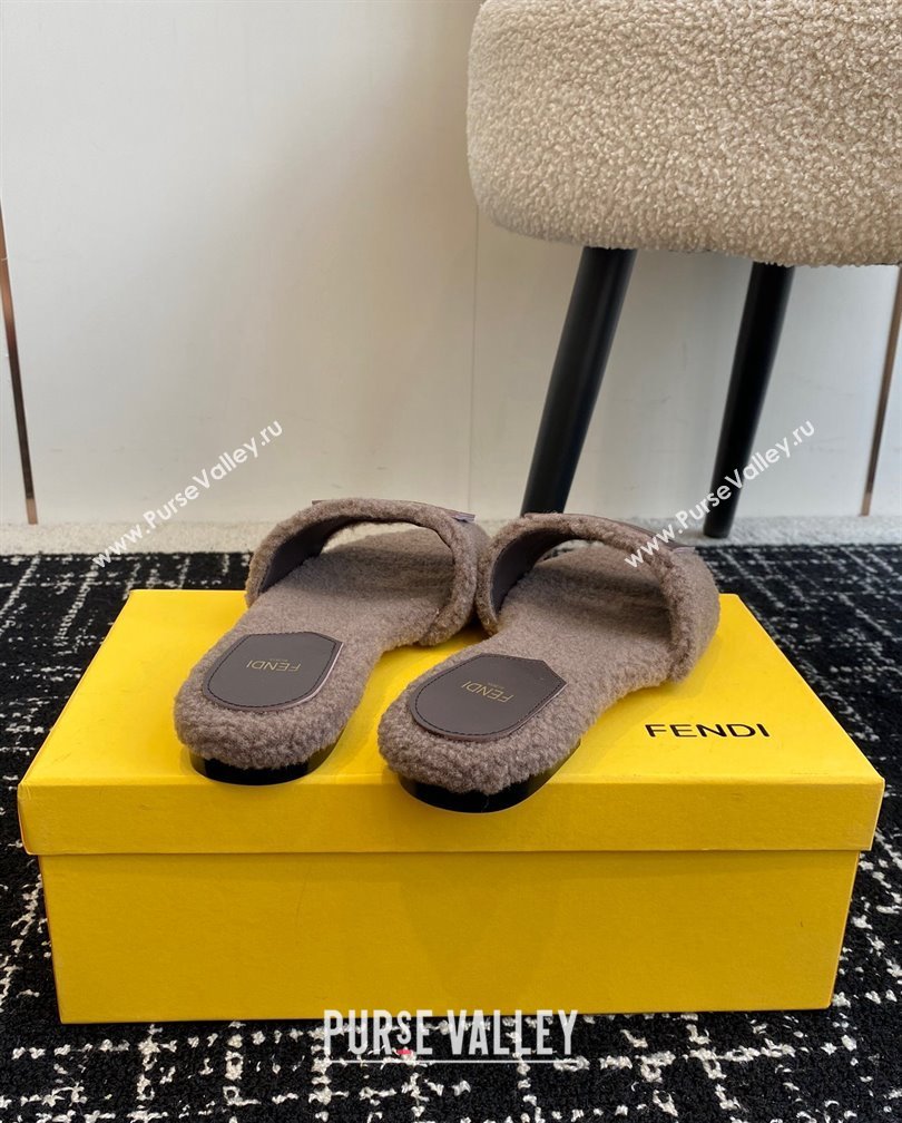 Fendi Baguette Flat Slides Sandal in Wool Shearling Grey 2024 1112 (KL-241112108)