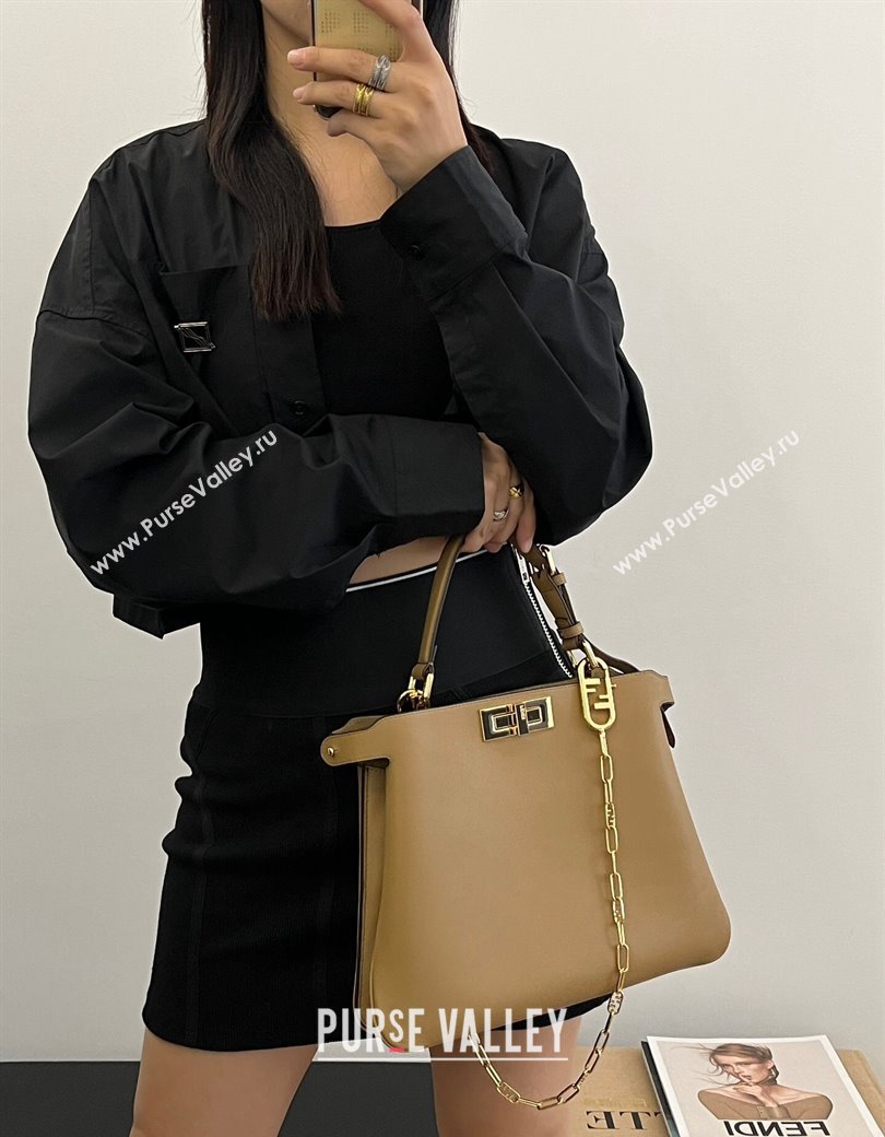 Fendi Peekaboo Soft Medium Bag in Cappuccino-coloured Leather Bag Beige 2024 70202 (AFEI-241212090)