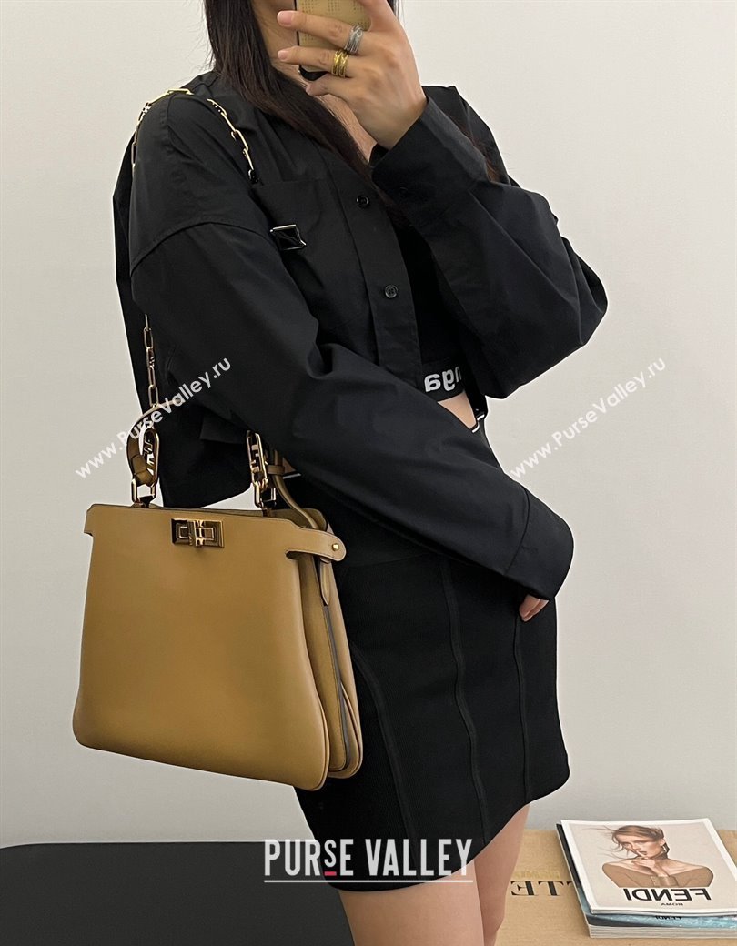 Fendi Peekaboo Soft Medium Bag in Cappuccino-coloured Leather Bag Beige 2024 70202 (AFEI-241212090)