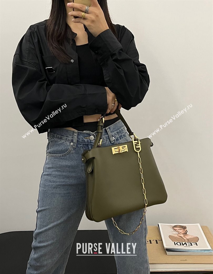 Fendi Peekaboo Soft Medium Bag in Cappuccino-coloured Leather Bag Green 2024 70202 (AFEI-241212092)