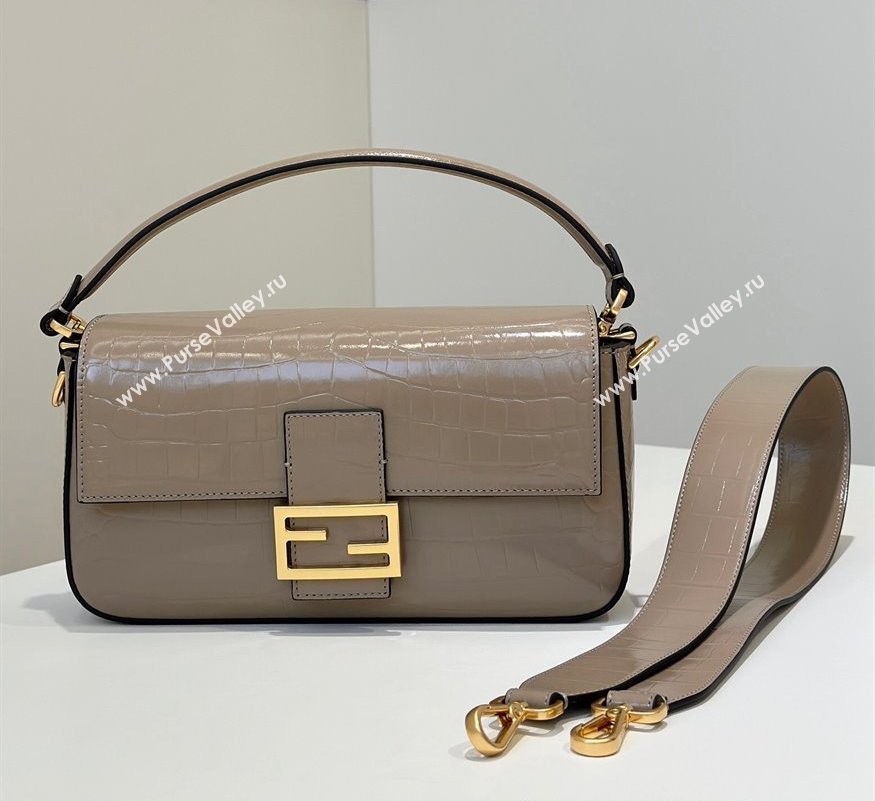 Fendi Baguette Medium Bag in Crocodile Embossed Leather Grey 2024 8628 (CL-241213031)