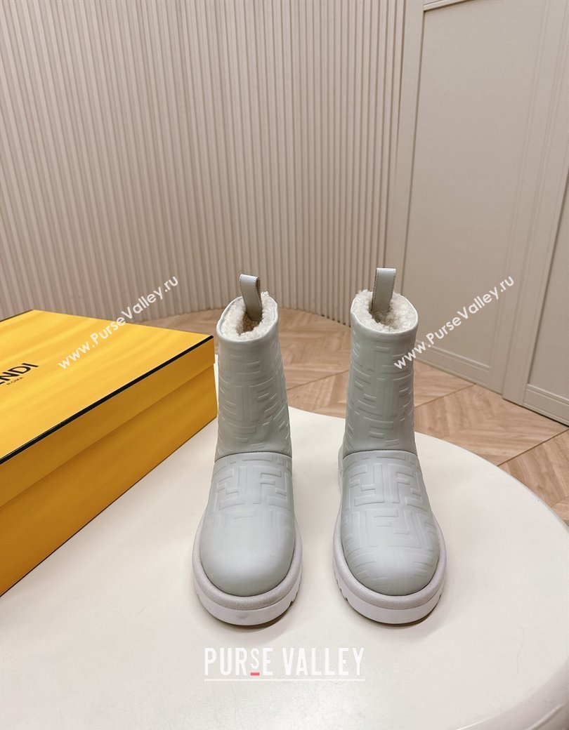 Fendi Apres Chic Snow Boots in FF Leather Light Grey 2024 1224 (MD-241224004)