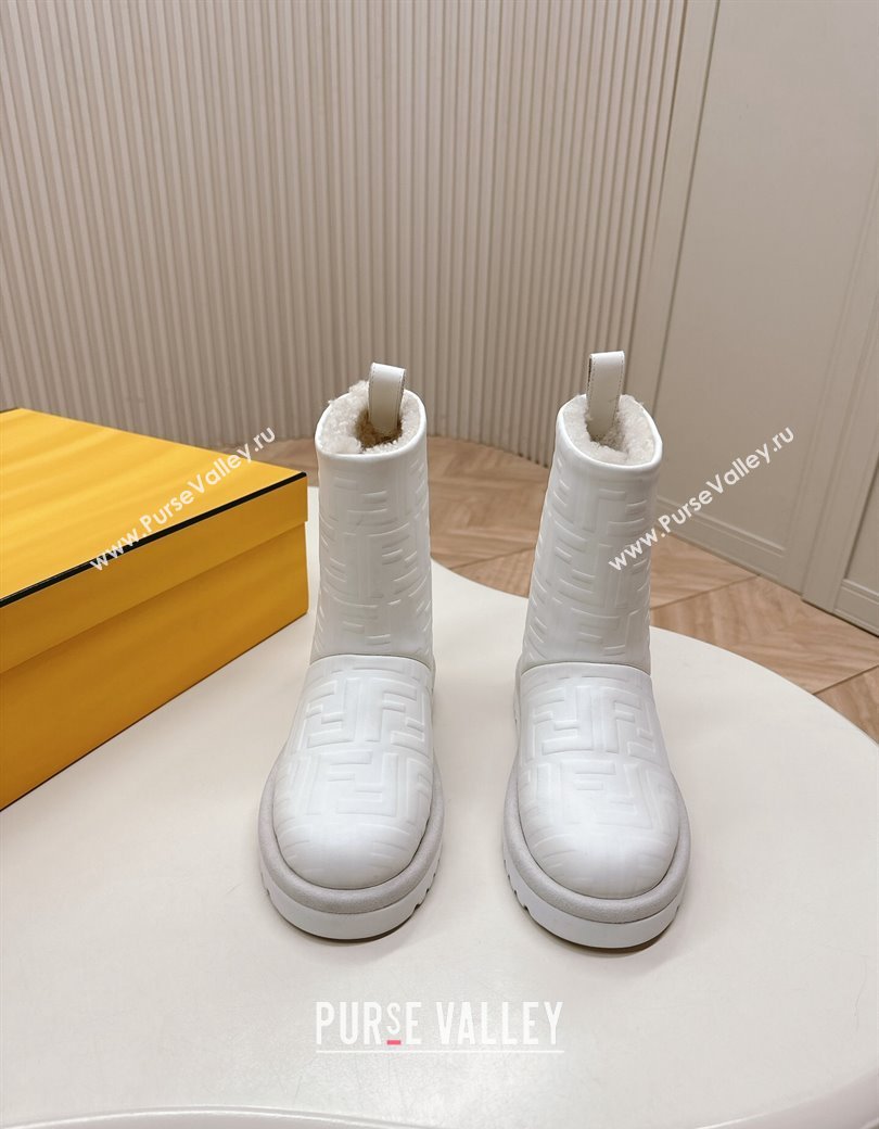 Fendi Apres Chic Snow Boots in FF Leather White 2024 1224 (MD-241224006)