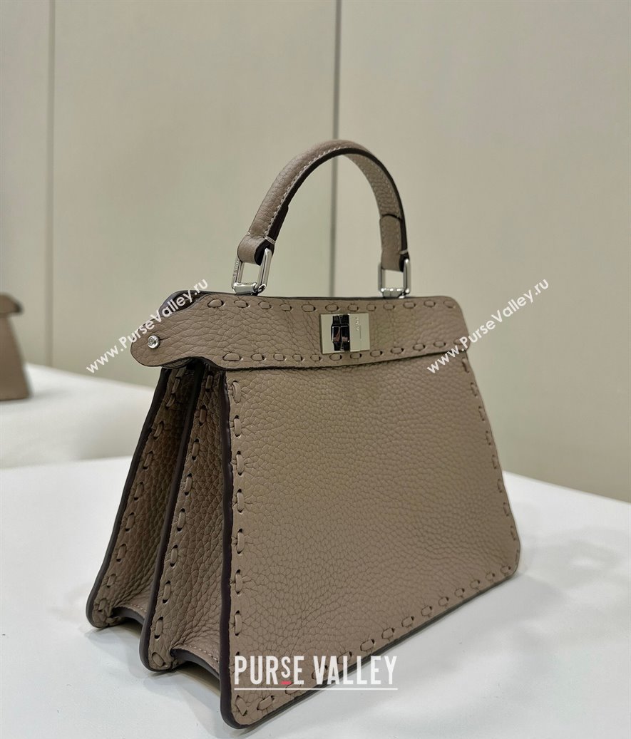 Fendi Peekaboo ISeeU Petite Bag in Grained Leather with Oversized topstitching Dove Grey 2025 80133 top (CL-250210005)