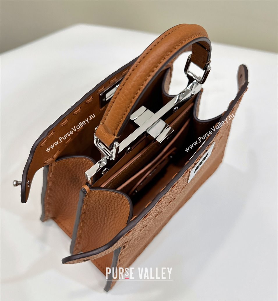 Fendi Peekaboo ISeeU Petite Bag in Grained Leather with Oversized topstitching Caramel Brown 2025 80133 top (CL-250210006)