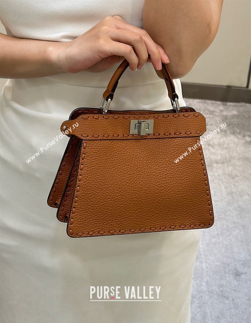 Fendi Peekaboo ISeeU Petite Bag in Grained Leather with Oversized topstitching Caramel Brown 2025 80133 top (CL-250210006)