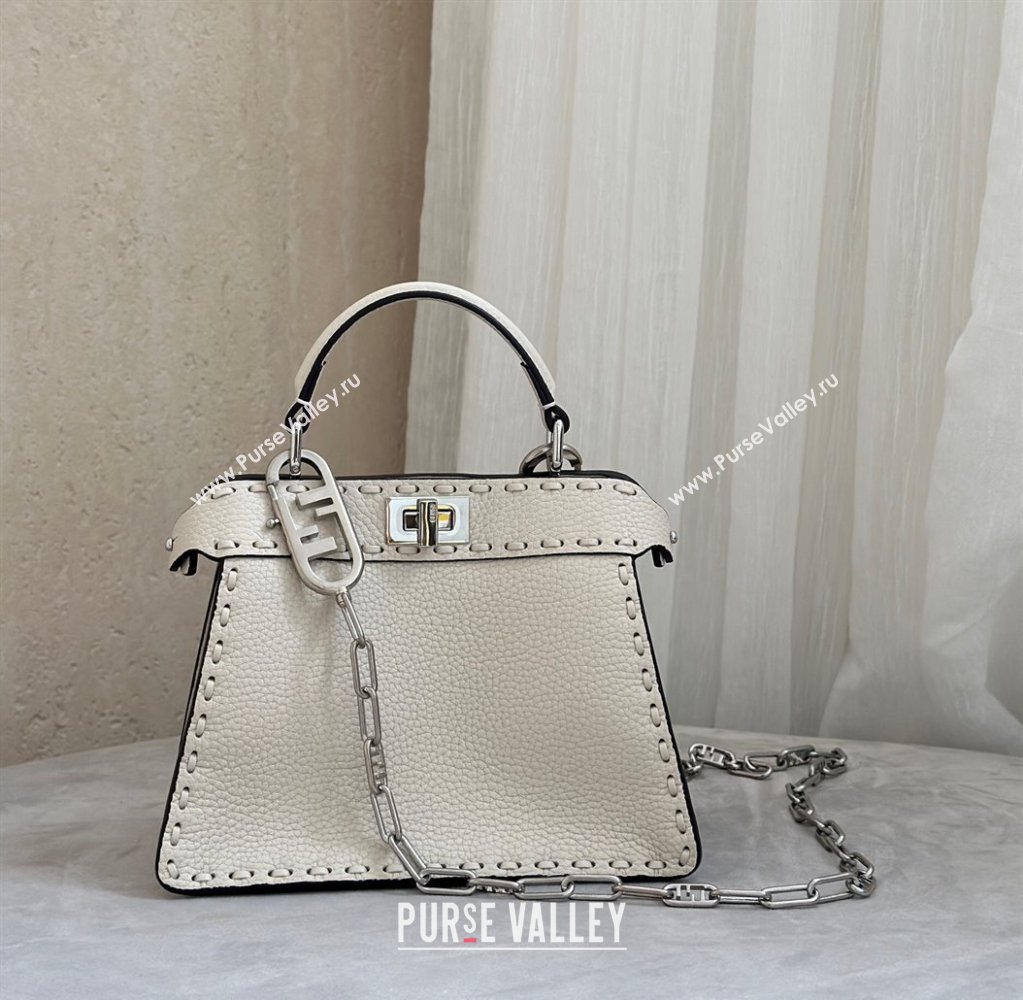 Fendi Peekaboo ISeeU Petite Bag in Grained Leather with Oversized topstitching White 2025 80133 top (CL-250210007)