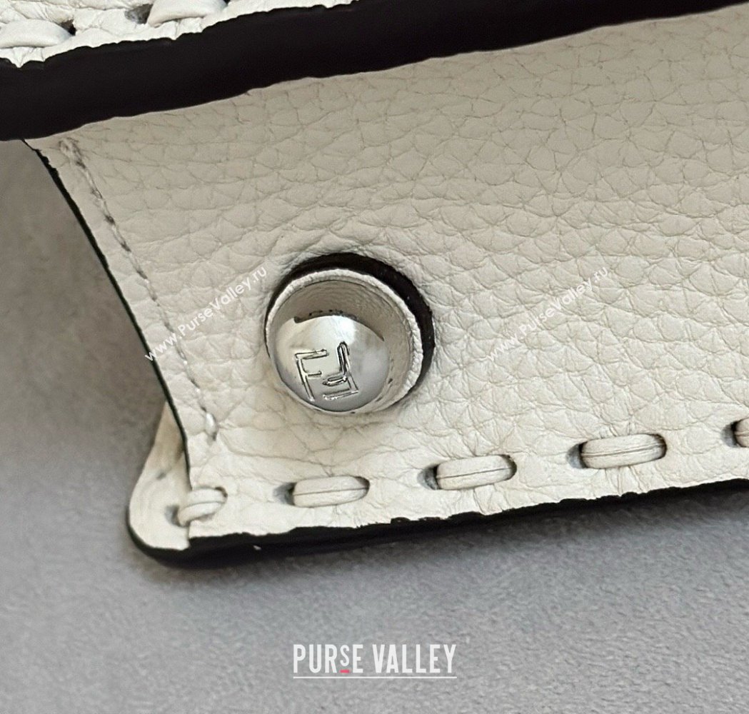 Fendi Peekaboo ISeeU Petite Bag in Grained Leather with Oversized topstitching White 2025 80133 top (CL-250210007)