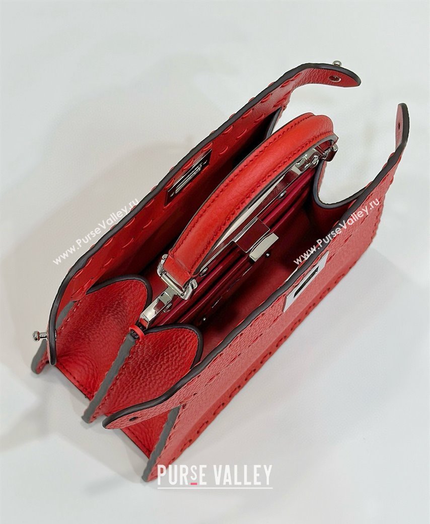 Fendi Peekaboo ISeeU Petite Bag in Grained Leather with Oversized topstitching Red 2025 80133 top (CL-250210009)
