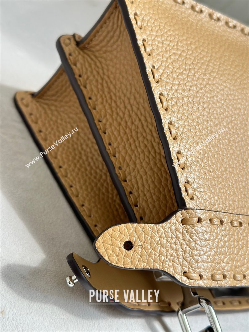 Fendi Peekaboo ISeeU Petite Bag in Grained Leather with Oversized topstitching Apricot 2025 80133 top (CL-250210012)